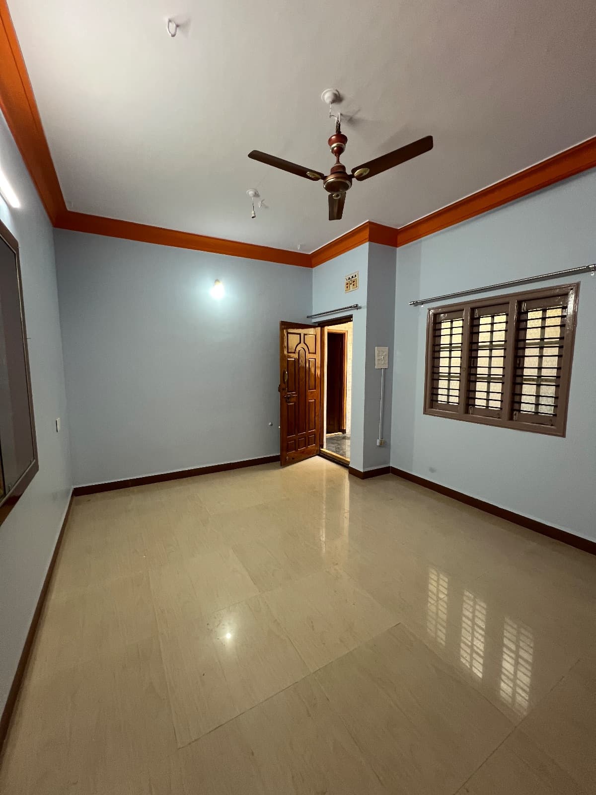 2bhk house for rent 1st floor